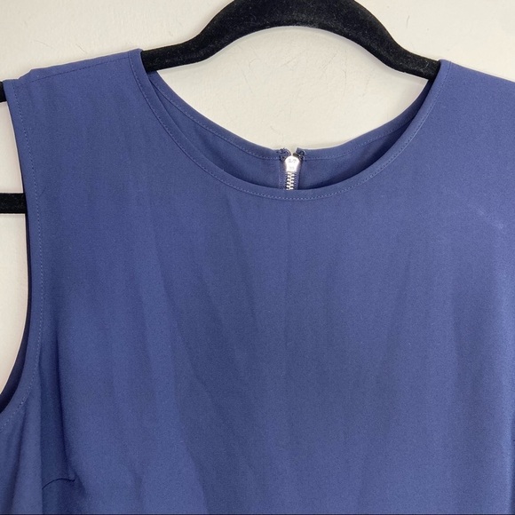 NWT Tahari Arthur S. Levine navy sleeveless blouse size XS - Picture 3 of 6